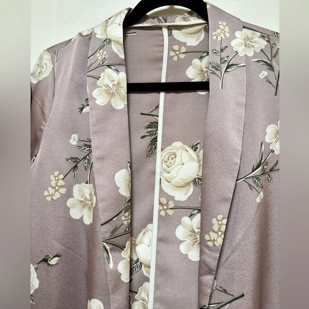 🚨4X$25🚨 Floral Women's Blazer - Purple and White - Picture 6 of 11